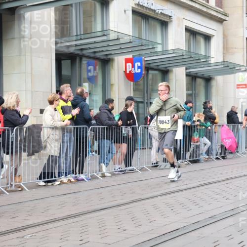 05.10.2025 - 20. swb-Marathon Bremen Strokosch-Dieckow http://msf.ph/oto/9245170 05.10.2025 10:50:24 Ziel 7733, 9230, 9251, 9267, 9277, 9299, 9337, 9399, 9578, 9658, 9715, 9742, 9832, 9888, 9966, 9969, 9975, 9986, 10029, 10043, 10199, 10224, 10227, 10251, 10279, 10479, 10534, 10689, 10698, 11062, 11220, 11311, 11451, 11466, 11543, 11661, 7733, 9230, 9251, 9267, 9277, 9299, 9337, 9399, 9578, 9658, 9715, 9742, 9832, 9888, 9966, 9969, 9975, 9986, 10029, 10043, 10199, 10224, 10227, 10251, 11062, 11466 meine-sportfotos.de