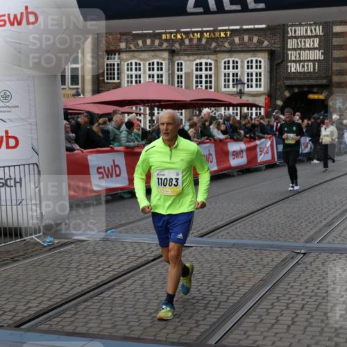 05.10.2025 - 20. swb-Marathon Bremen Yannick Fuchs http://msf.ph/oto/9245176 05.10.2025 11:11:35 Ziel 10320, 11083 meine-sportfotos.de