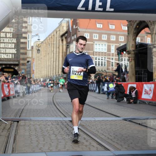 05.10.2025 - 20. swb-Marathon Bremen Yannick Fuchs http://msf.ph/oto/9245202 05.10.2025 10:42:23 Ziel 8187, 9364, 10838, 11217, 11422 meine-sportfotos.de