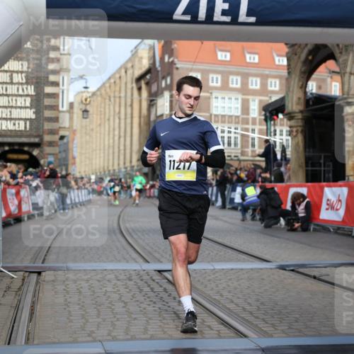 05.10.2025 - 20. swb-Marathon Bremen Yannick Fuchs http://msf.ph/oto/9245219 05.10.2025 10:42:23 Ziel 8187, 9364, 10838, 11217, 11422 meine-sportfotos.de