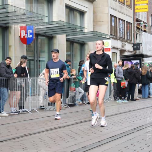 05.10.2025 - 20. swb-Marathon Bremen Strokosch-Dieckow http://msf.ph/oto/9245225 05.10.2025 10:50:25 Ziel 7733, 9230, 9251, 9267, 9277, 9299, 9399, 9578, 9658, 9715, 9742, 9832, 9888, 9966, 9969, 9975, 9986, 10029, 10043, 10224, 10227, 10251, 10279, 10479, 10534, 10689, 10698, 11062, 11220, 11311, 11451, 11466, 11543, 11661, 7733, 9230, 9251, 9267, 9277, 9299, 9399, 9578, 9658, 9715, 9742, 9832, 9888, 9966, 9969, 9975, 9986, 10029, 10043, 10224, 10227, 10251, 11062, 11466 meine-sportfotos.de