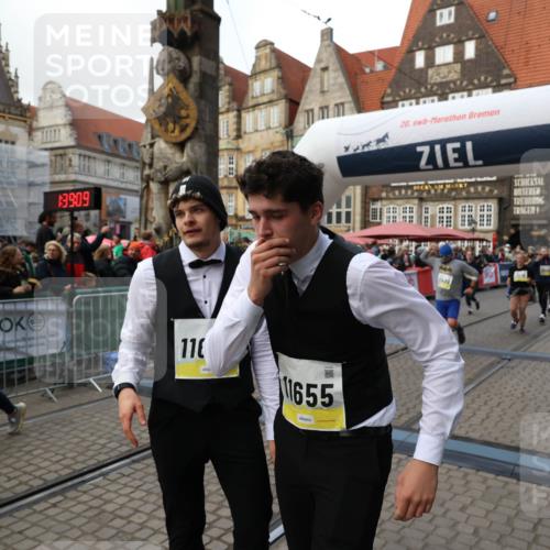 05.10.2025 - 20. swb-Marathon Bremen Yannick Fuchs http://msf.ph/oto/9245232 05.10.2025 11:09:58 Ziel 9001, 9410, 9685, 10412, 10448, 10827, 10860, 11206, 11219, 11486, 11655 meine-sportfotos.de