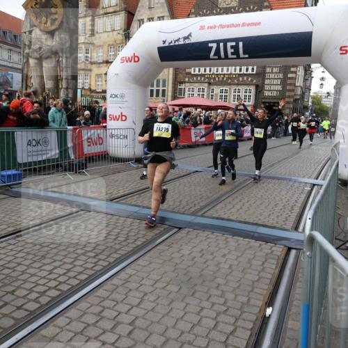 05.10.2025 - 20. swb-Marathon Bremen Yannick Fuchs http://msf.ph/oto/9245280 05.10.2025 11:10:01 Ziel 9410, 9685, 9972, 10448, 10827, 10860, 11206, 11219, 11381, 11486 meine-sportfotos.de