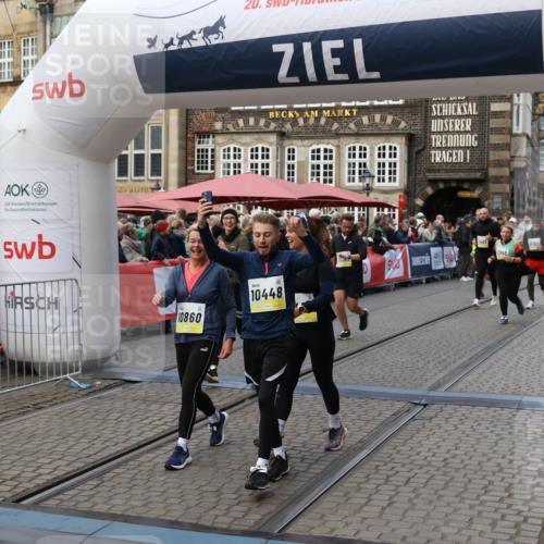 05.10.2025 - 20. swb-Marathon Bremen Yannick Fuchs http://msf.ph/oto/9245363 05.10.2025 11:10:02 Ziel 9410, 9685, 9760, 9972, 10448, 10827, 10860, 11219, 11381, 11486, 11748 meine-sportfotos.de