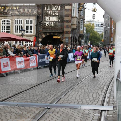 05.10.2025 - 20. swb-Marathon Bremen Yannick Fuchs http://msf.ph/oto/9245373 05.10.2025 11:11:40 Ziel 9453, 10264, 10320, 11030, 11083, 11191 meine-sportfotos.de