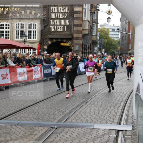 05.10.2025 - 20. swb-Marathon Bremen Yannick Fuchs http://msf.ph/oto/9245379 05.10.2025 11:11:40 Ziel 9453, 10264, 10320, 11030, 11083, 11191 meine-sportfotos.de