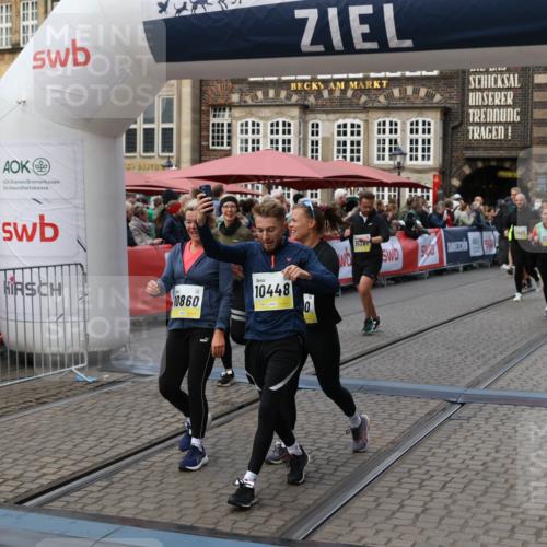 05.10.2025 - 20. swb-Marathon Bremen Yannick Fuchs http://msf.ph/oto/9245394 05.10.2025 11:10:02 Ziel 9410, 9685, 9760, 9972, 10448, 10827, 10860, 11219, 11381, 11486, 11748 meine-sportfotos.de