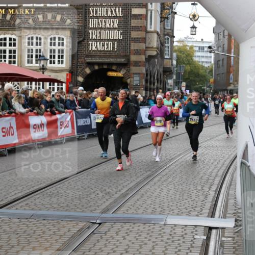 05.10.2025 - 20. swb-Marathon Bremen Yannick Fuchs http://msf.ph/oto/9245400 05.10.2025 11:11:40 Ziel 9453, 10264, 10320, 11030, 11083, 11191 meine-sportfotos.de