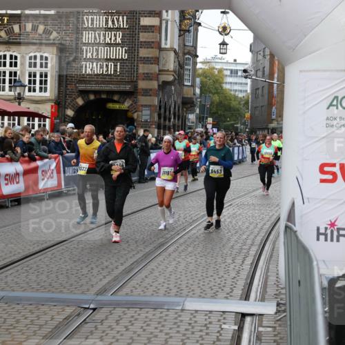 05.10.2025 - 20. swb-Marathon Bremen Yannick Fuchs http://msf.ph/oto/9245408 05.10.2025 11:11:41 Ziel 9453, 10264, 10320, 10333, 11030, 11083, 11191 meine-sportfotos.de