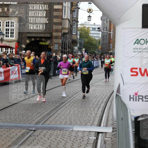 05.10.2025 - 20. swb-Marathon Bremen Yannick Fuchs http://msf.ph/oto/9245423 05.10.2025 11:11:41 Ziel 9453, 10264, 10320, 10333, 11030, 11083, 11191 meine-sportfotos.de