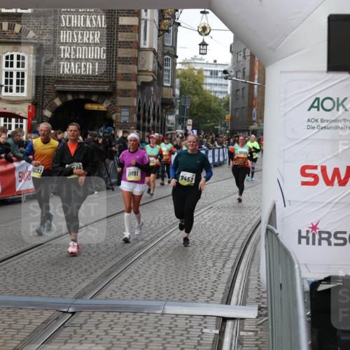 05.10.2025 - 20. swb-Marathon Bremen Yannick Fuchs http://msf.ph/oto/9245459 05.10.2025 11:11:41 Ziel 9453, 10264, 10320, 10333, 11030, 11083, 11191 meine-sportfotos.de