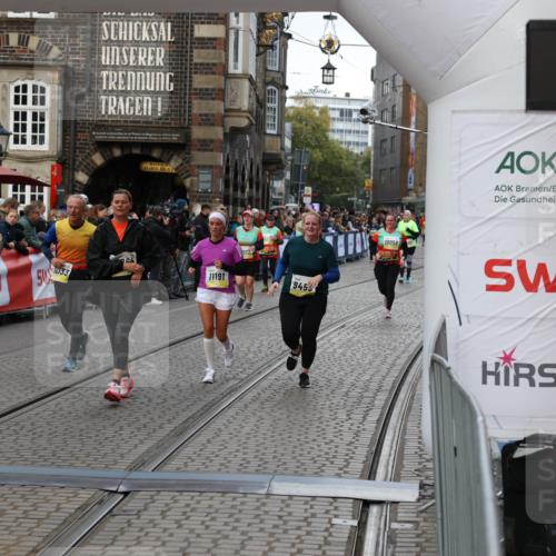 05.10.2025 - 20. swb-Marathon Bremen Yannick Fuchs http://msf.ph/oto/9245470 05.10.2025 11:11:41 Ziel 9453, 10264, 10320, 10333, 11030, 11083, 11191 meine-sportfotos.de