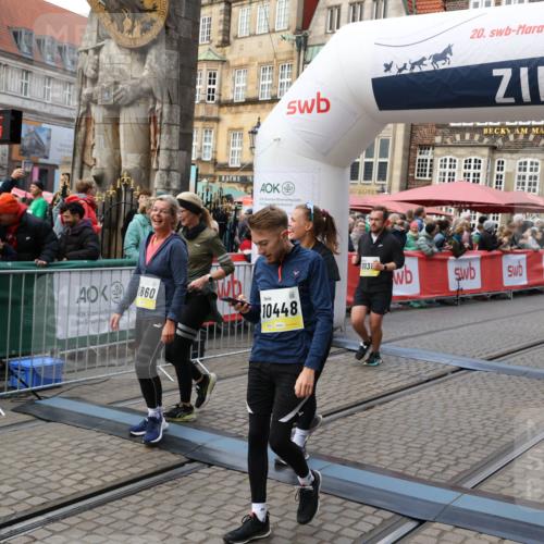 05.10.2025 - 20. swb-Marathon Bremen Yannick Fuchs http://msf.ph/oto/9245522 05.10.2025 11:10:04 Ziel 9288, 9410, 9685, 9760, 9972, 10435, 10448, 10515, 10827, 10860, 10885, 11219, 11381, 11405, 11486, 11748 meine-sportfotos.de