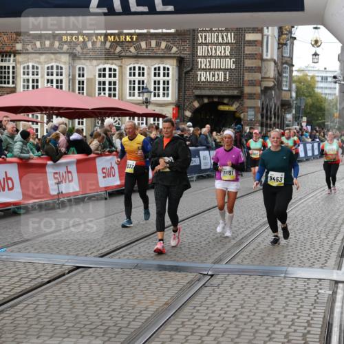 05.10.2025 - 20. swb-Marathon Bremen Yannick Fuchs http://msf.ph/oto/9245524 05.10.2025 11:11:42 Ziel 9453, 10264, 10320, 10333, 11030, 11191 meine-sportfotos.de