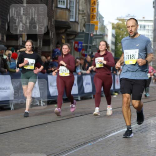 05.10.2025 - 20. swb-Marathon Bremen Strokosch-Dieckow http://msf.ph/oto/9245534 05.10.2025 10:58:27 Ziel 9433, 9820, 9913, 10055, 10084, 10261, 10285, 10408, 10513, 10586, 10988, 11181, 11291, 11591, 11700 meine-sportfotos.de
