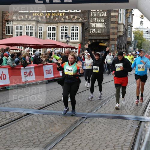 05.10.2025 - 20. swb-Marathon Bremen Yannick Fuchs http://msf.ph/oto/9245551 05.10.2025 11:10:05 Ziel 9288, 9410, 9685, 9760, 9972, 10435, 10448, 10515, 10827, 10860, 10885, 11219, 11381, 11405, 11486, 11634, 11748 meine-sportfotos.de