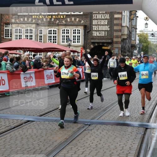 05.10.2025 - 20. swb-Marathon Bremen Yannick Fuchs http://msf.ph/oto/9245583 05.10.2025 11:10:05 Ziel 9288, 9410, 9685, 9760, 9972, 10435, 10448, 10515, 10827, 10860, 10885, 11219, 11381, 11405, 11486, 11634, 11748 meine-sportfotos.de