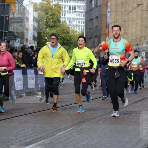 05.10.2025 - 20. swb-Marathon Bremen Strokosch-Dieckow http://msf.ph/oto/9245592 05.10.2025 10:58:30 Ziel 9430, 9433, 9472, 9529, 9766, 9820, 9913, 10049, 10055, 10261, 10285, 10408, 10513, 10936, 10988, 11291, 11591, 11700 meine-sportfotos.de