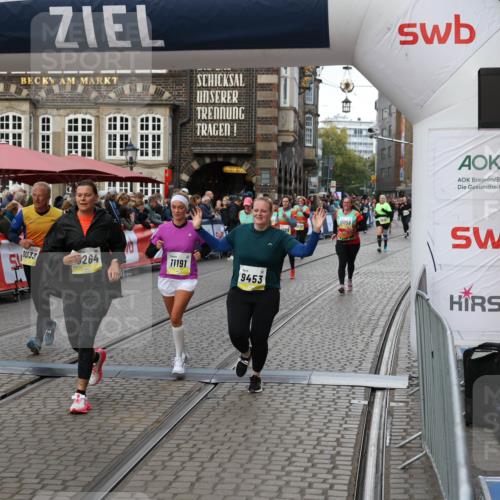 05.10.2025 - 20. swb-Marathon Bremen Yannick Fuchs http://msf.ph/oto/9245606 05.10.2025 11:11:44 Ziel 9453, 10058, 10264, 10320, 10333, 11030, 11191 meine-sportfotos.de