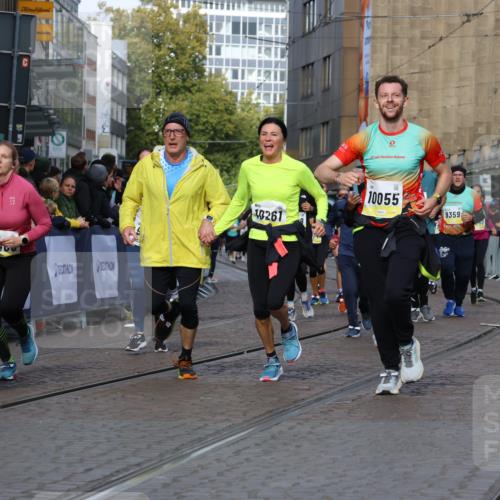 05.10.2025 - 20. swb-Marathon Bremen Strokosch-Dieckow http://msf.ph/oto/9245612 05.10.2025 10:58:30 Ziel 9430, 9433, 9472, 9529, 9766, 9820, 9913, 10049, 10055, 10261, 10285, 10408, 10513, 10936, 10988, 11291, 11591, 11700 meine-sportfotos.de