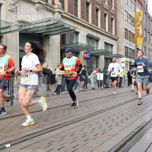 05.10.2025 - 20. swb-Marathon Bremen Strokosch-Dieckow http://msf.ph/oto/9245638 05.10.2025 10:50:40 Ziel 7733, 9199, 9251, 9256, 9277, 9287, 9399, 9416, 9425, 9630, 9663, 9715, 9888, 9894, 9966, 9975, 10029, 10206, 10215, 10224, 10226, 10227, 10254, 10378, 10534, 10669, 10689, 10698, 10743, 10932, 11061, 11220, 11279, 11311, 11391, 11573, 7733, 9199, 9251, 9256, 9277, 9287, 9399, 9416, 9425, 9630, 9663, 9715, 9888, 9894, 9966, 9975, 10029, 10206, 10215, 10224, 10226, 10227 meine-sportfotos.de