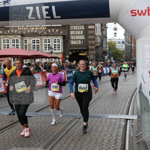 05.10.2025 - 20. swb-Marathon Bremen Yannick Fuchs http://msf.ph/oto/9245645 05.10.2025 11:11:44 Ziel 9453, 10058, 10264, 10320, 10333, 11030, 11191 meine-sportfotos.de