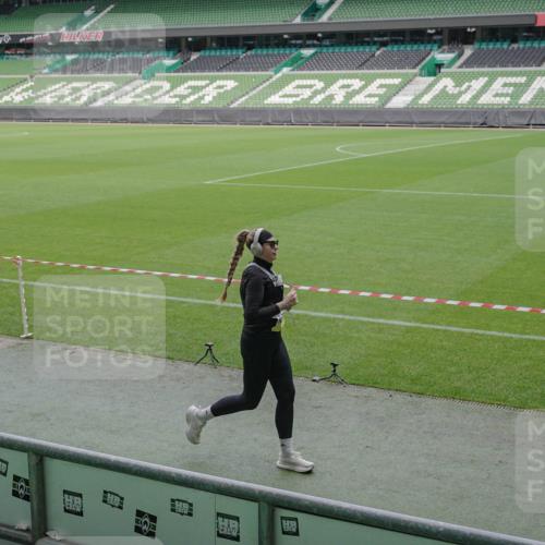05.10.2025 - 20. swb-Marathon Bremen Michael Burmester http://msf.ph/oto/9245662 05.10.2025 10:37:28 Laufen im Stadion 7776, 9177, 9208, 9246, 9305, 9360, 9363, 9365, 9381, 9426, 9531, 9532, 9600, 9603, 9604, 9673, 9692, 9802, 9812, 9839, 9841, 9893, 9913, 9979, 10004, 10026, 10067, 10071, 10158, 10265, 10271, 10274, 10290, 10291, 10301, 10345, 10370, 10471, 10477, 10489, 10492, 10508, 10510, 10518, 10562, 10571, 10588, 10615, 10679, 10762, 10771, 10777, 10821, 10826, 10837, 10872, 10876, 10995, 11001, 11050, 11121, 11124, 11150, 11162, 11183, 11184, 11223, 11251, 11415 meine-sportfotos.de