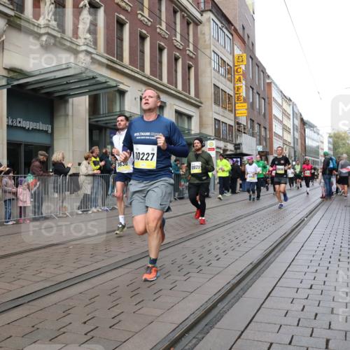 05.10.2025 - 20. swb-Marathon Bremen Strokosch-Dieckow http://msf.ph/oto/9245664 05.10.2025 10:50:42 Ziel 7733, 9199, 9256, 9287, 9399, 9416, 9425, 9630, 9663, 9715, 9894, 9906, 9966, 9975, 10029, 10206, 10215, 10222, 10224, 10226, 10227, 10254, 10378, 10534, 10669, 10689, 10698, 10743, 10932, 11061, 11220, 11279, 11311, 11391, 11573, 7733, 9199, 9256, 9287, 9399, 9416, 9425, 9630, 9663, 9715, 9894, 9906, 9966, 9975, 10029, 10206, 10215, 10222, 10224, 10226, 10227 meine-sportfotos.de