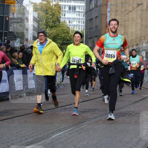 05.10.2025 - 20. swb-Marathon Bremen Strokosch-Dieckow http://msf.ph/oto/9245673 05.10.2025 10:58:30 Ziel 9430, 9433, 9472, 9529, 9766, 9820, 9913, 10049, 10055, 10261, 10285, 10408, 10513, 10936, 10988, 11291, 11591, 11700 meine-sportfotos.de