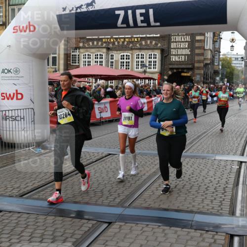 05.10.2025 - 20. swb-Marathon Bremen Yannick Fuchs http://msf.ph/oto/9245707 05.10.2025 11:11:45 Ziel 9453, 9999, 10058, 10264, 10320, 10333, 11030, 11172, 11191 meine-sportfotos.de