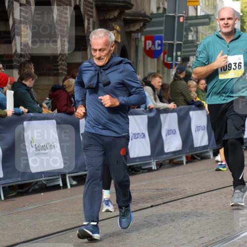 05.10.2025 - 20. swb-Marathon Bremen Strokosch-Dieckow http://msf.ph/oto/9245750 05.10.2025 10:58:36 Ziel 7163, 8585, 9359, 9370, 9430, 9472, 9529, 9540, 9622, 9714, 9766, 9913, 10049, 10261, 10285, 10513, 10527, 10591, 10679, 10871, 10936, 10988, 11078 meine-sportfotos.de