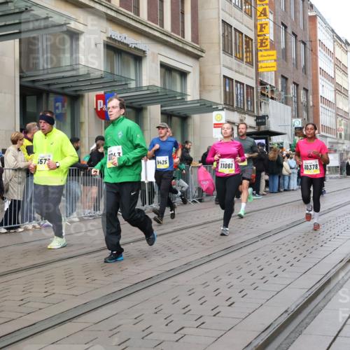 05.10.2025 - 20. swb-Marathon Bremen Strokosch-Dieckow http://msf.ph/oto/9245759 05.10.2025 10:50:44 Ziel 9199, 9256, 9287, 9399, 9416, 9425, 9630, 9663, 9894, 9906, 9966, 10029, 10206, 10215, 10222, 10226, 10227, 10254, 10378, 10432, 10534, 10669, 10698, 10743, 10932, 11061, 11220, 11279, 11311, 11391, 11573, 9199, 9256, 9287, 9399, 9416, 9425, 9630, 9663, 9894, 9906, 9966, 10029, 10206, 10215, 10222, 10226, 10227, 10432 meine-sportfotos.de