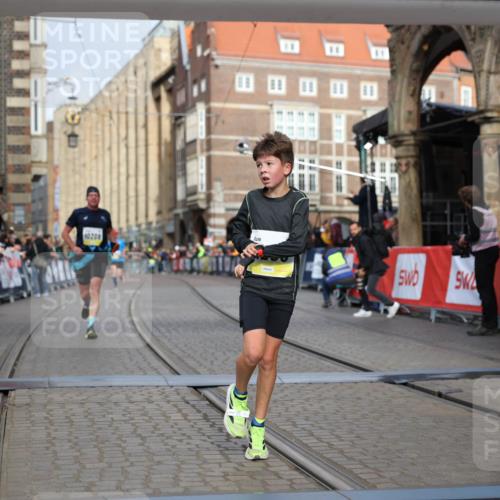 05.10.2025 - 20. swb-Marathon Bremen Yannick Fuchs http://msf.ph/oto/9245781 05.10.2025 10:42:31 Ziel 9700, 9775, 10208, 10375, 11230 meine-sportfotos.de