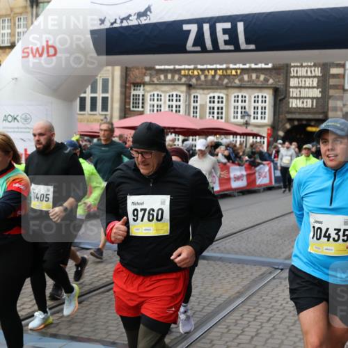 05.10.2025 - 20. swb-Marathon Bremen Yannick Fuchs http://msf.ph/oto/9245801 05.10.2025 11:10:08 Ziel 9288, 9561, 9760, 9972, 10435, 10515, 10659, 10860, 10885, 11381, 11405, 11634, 11748 meine-sportfotos.de