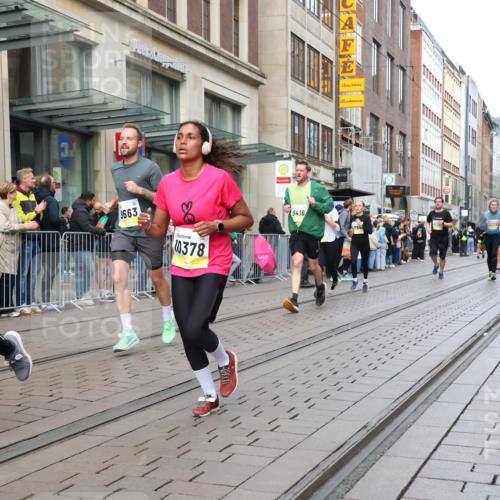 05.10.2025 - 20. swb-Marathon Bremen Strokosch-Dieckow http://msf.ph/oto/9245810 05.10.2025 10:50:46 Ziel 9199, 9256, 9287, 9399, 9416, 9425, 9630, 9663, 9894, 9906, 10029, 10206, 10215, 10222, 10226, 10227, 10254, 10378, 10432, 10534, 10669, 10698, 10743, 10932, 11061, 11220, 11279, 11311, 11391, 11573, 9199, 9256, 9287, 9399, 9416, 9425, 9630, 9663, 9894, 9906, 10029, 10206, 10215, 10222, 10226, 10227, 10432 meine-sportfotos.de