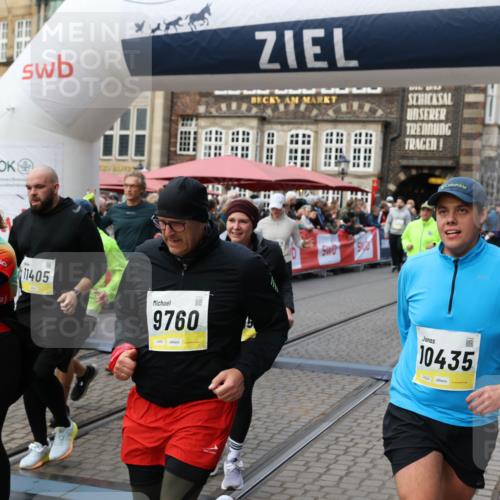 05.10.2025 - 20. swb-Marathon Bremen Yannick Fuchs http://msf.ph/oto/9245815 05.10.2025 11:10:08 Ziel 9288, 9561, 9760, 9972, 10435, 10515, 10659, 10860, 10885, 11381, 11405, 11634, 11748 meine-sportfotos.de