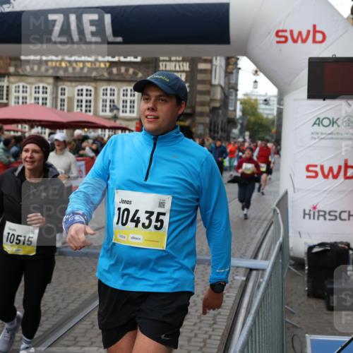 05.10.2025 - 20. swb-Marathon Bremen Yannick Fuchs http://msf.ph/oto/9245824 05.10.2025 11:10:08 Ziel 9288, 9561, 9760, 9972, 10435, 10515, 10659, 10860, 10885, 11381, 11405, 11634, 11748 meine-sportfotos.de