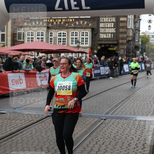 05.10.2025 - 20. swb-Marathon Bremen Yannick Fuchs http://msf.ph/oto/9245833 05.10.2025 11:11:49 Ziel 9453, 9680, 9999, 10058, 10235, 10236, 10264, 10333, 11172, 11191 meine-sportfotos.de