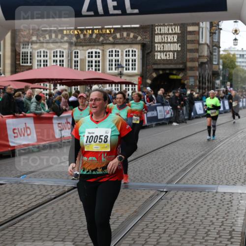 05.10.2025 - 20. swb-Marathon Bremen Yannick Fuchs http://msf.ph/oto/9245841 05.10.2025 11:11:49 Ziel 9453, 9680, 9999, 10058, 10235, 10236, 10264, 10333, 11172, 11191 meine-sportfotos.de