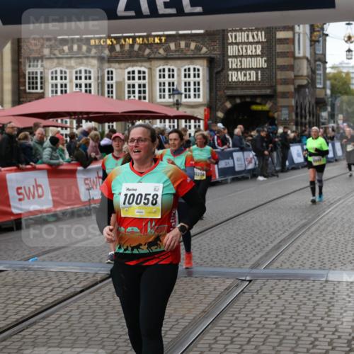 05.10.2025 - 20. swb-Marathon Bremen Yannick Fuchs http://msf.ph/oto/9245850 05.10.2025 11:11:49 Ziel 9453, 9680, 9999, 10058, 10235, 10236, 10264, 10333, 11172, 11191 meine-sportfotos.de