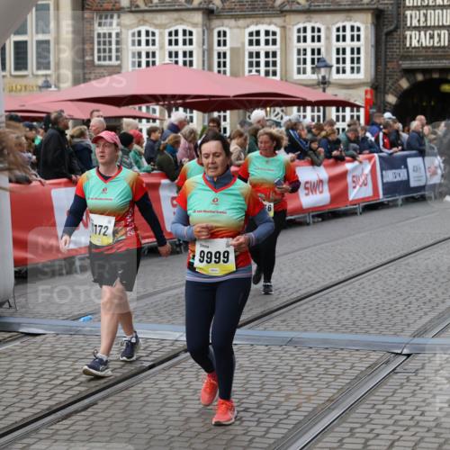 05.10.2025 - 20. swb-Marathon Bremen Yannick Fuchs http://msf.ph/oto/9245867 05.10.2025 11:11:50 Ziel 9453, 9680, 9999, 10058, 10235, 10236, 10264, 10333, 11172, 11191 meine-sportfotos.de