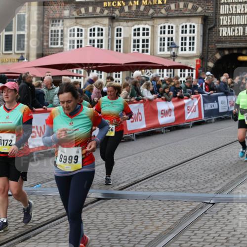 05.10.2025 - 20. swb-Marathon Bremen Yannick Fuchs http://msf.ph/oto/9245916 05.10.2025 11:11:51 Ziel 9680, 9999, 10058, 10235, 10236, 10333, 11172 meine-sportfotos.de