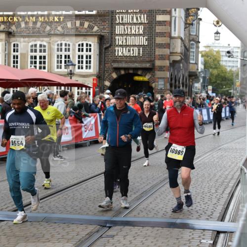 05.10.2025 - 20. swb-Marathon Bremen Yannick Fuchs http://msf.ph/oto/9245922 05.10.2025 11:10:12 Ziel 7799, 9288, 9470, 9476, 9554, 9561, 9760, 10383, 10435, 10515, 10596, 10659, 10885, 10969, 11401, 11405, 11536, 11634, 11748 meine-sportfotos.de