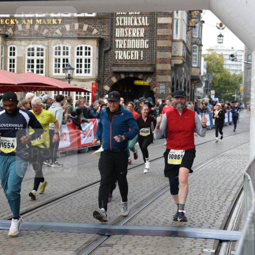 05.10.2025 - 20. swb-Marathon Bremen Yannick Fuchs http://msf.ph/oto/9245943 05.10.2025 11:10:12 Ziel 7799, 9288, 9470, 9476, 9554, 9561, 9760, 10383, 10435, 10515, 10596, 10659, 10885, 10969, 11401, 11405, 11536, 11634, 11748 meine-sportfotos.de