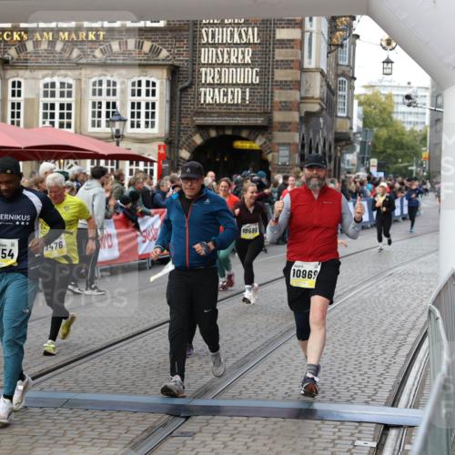 05.10.2025 - 20. swb-Marathon Bremen Yannick Fuchs http://msf.ph/oto/9245948 05.10.2025 11:10:12 Ziel 7799, 9288, 9470, 9476, 9554, 9561, 9760, 10383, 10435, 10515, 10596, 10659, 10885, 10969, 11401, 11405, 11536, 11634, 11748 meine-sportfotos.de