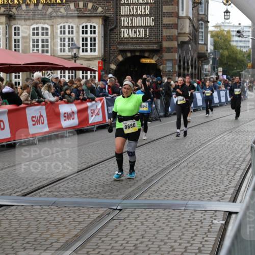 05.10.2025 - 20. swb-Marathon Bremen Yannick Fuchs http://msf.ph/oto/9245949 05.10.2025 11:11:52 Ziel 9680, 9999, 10058, 10235, 10236, 10540, 11088, 11172 meine-sportfotos.de