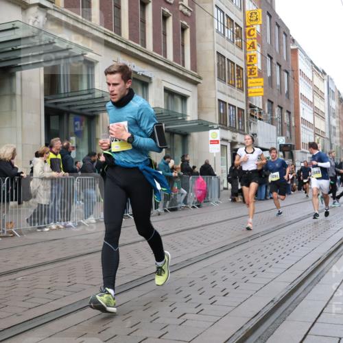 05.10.2025 - 20. swb-Marathon Bremen Strokosch-Dieckow http://msf.ph/oto/9245956 05.10.2025 10:50:52 Ziel 9199, 9256, 9287, 9416, 9425, 9630, 9663, 9894, 9906, 10206, 10215, 10222, 10226, 10254, 10376, 10378, 10432, 10556, 10669, 10743, 10932, 11279, 11391, 11573, 9199, 9256, 9287, 9416, 9425, 9630, 9663, 9894, 9906, 10206, 10215, 10222, 10226, 10376, 10432, 10556 meine-sportfotos.de