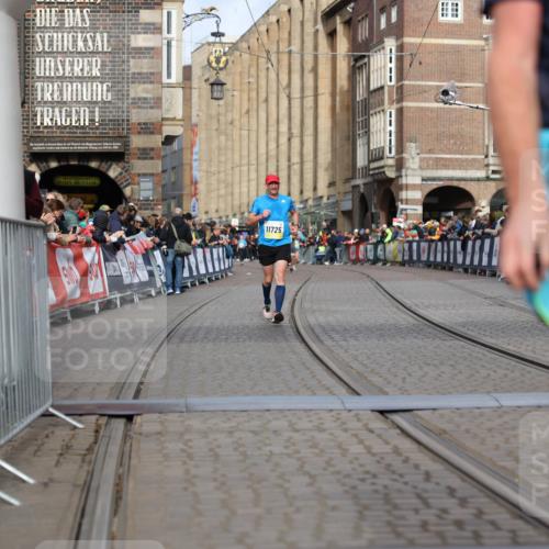 05.10.2025 - 20. swb-Marathon Bremen Yannick Fuchs http://msf.ph/oto/9245986 05.10.2025 10:42:36 Ziel 9775, 10208, 10375, 11230, 11725 meine-sportfotos.de