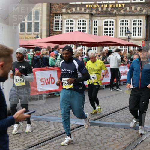05.10.2025 - 20. swb-Marathon Bremen Yannick Fuchs http://msf.ph/oto/9245987 05.10.2025 11:10:13 Ziel 7799, 9288, 9470, 9476, 9554, 9561, 10383, 10435, 10515, 10563, 10596, 10659, 10885, 10969, 11401, 11405, 11536, 11634 meine-sportfotos.de