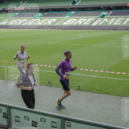 05.10.2025 - 20. swb-Marathon Bremen Michael Burmester http://msf.ph/oto/9245988 05.10.2025 10:37:46 Laufen im Stadion 7621, 7776, 9189, 9237, 9246, 9360, 9363, 9365, 9381, 9426, 9448, 9468, 9486, 9531, 9532, 9536, 9600, 9603, 9642, 9748, 9802, 9813, 9841, 9858, 9893, 9979, 10056, 10067, 10098, 10158, 10194, 10265, 10271, 10274, 10290, 10291, 10301, 10345, 10370, 10471, 10477, 10485, 10508, 10510, 10518, 10562, 10571, 10611, 10615, 10711, 10713, 10777, 10826, 10829, 10837, 10872, 10876, 10995, 11001, 11050, 11121, 11124, 11150, 11162, 11183, 11184, 11223, 11251, 11415, 9177, 9208 meine-sportfotos.de
